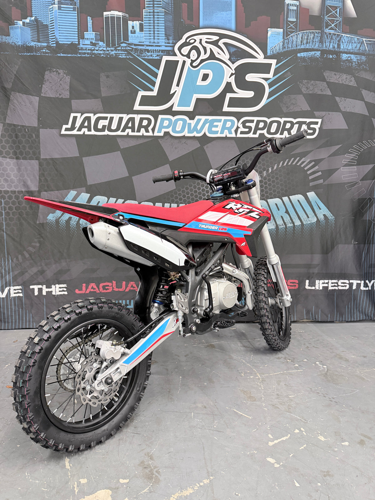 Apollo thunder t120 125cc dirt bike - back view