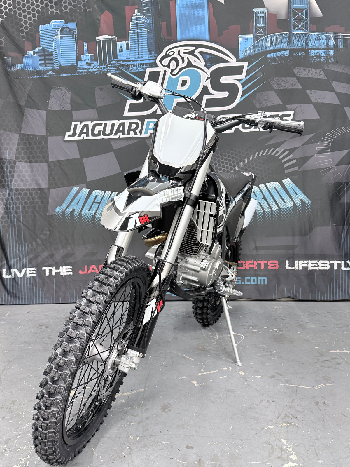 Apollo Thunder 300 300cc Dirt Bike – Manual | 4 speed Off Road Motorcycle - Black - Front view