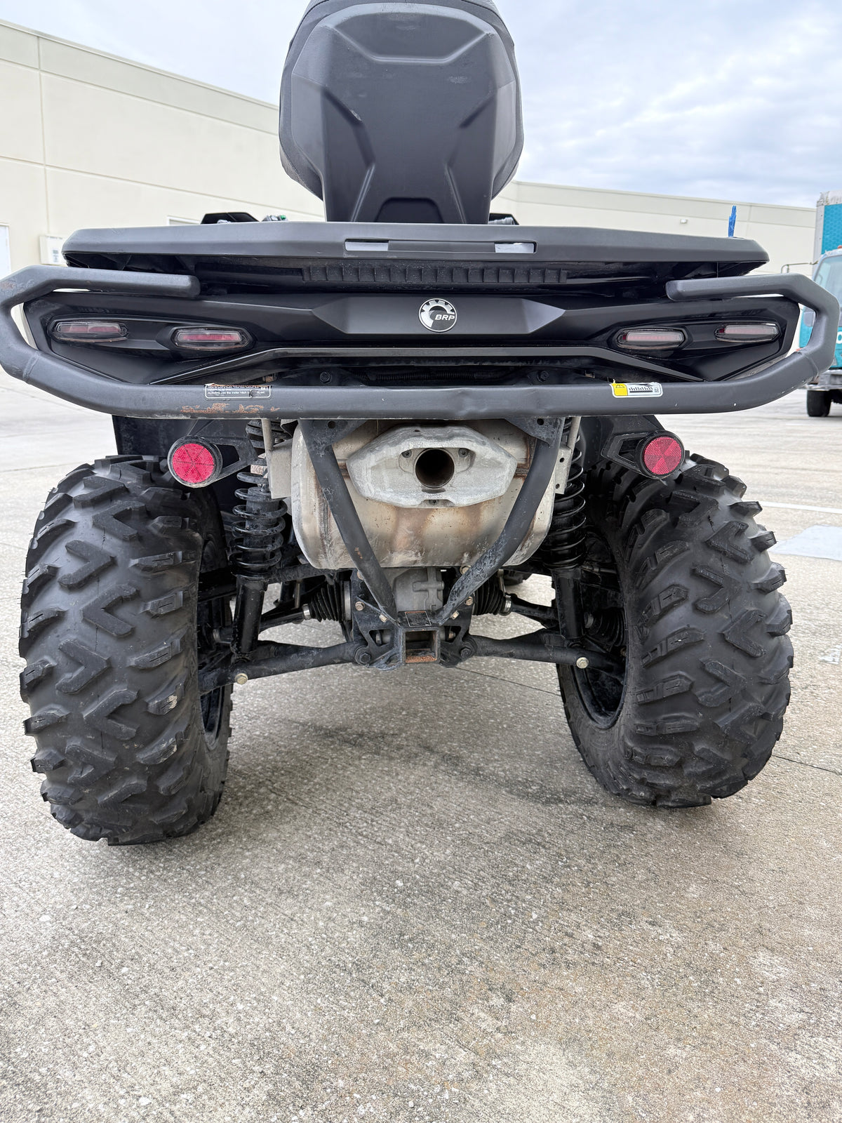 2025 Can-Am Outlander MAX XT 850 – back view