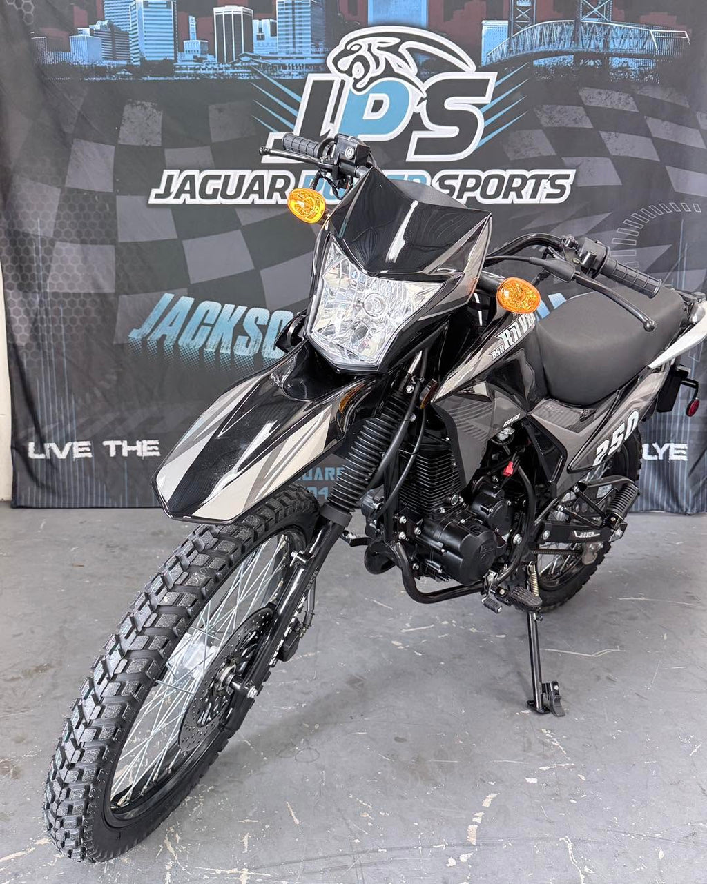 Raven XL 250 229cc Enduro Motorcycle - On and Off Road Dirt Bike - Front view