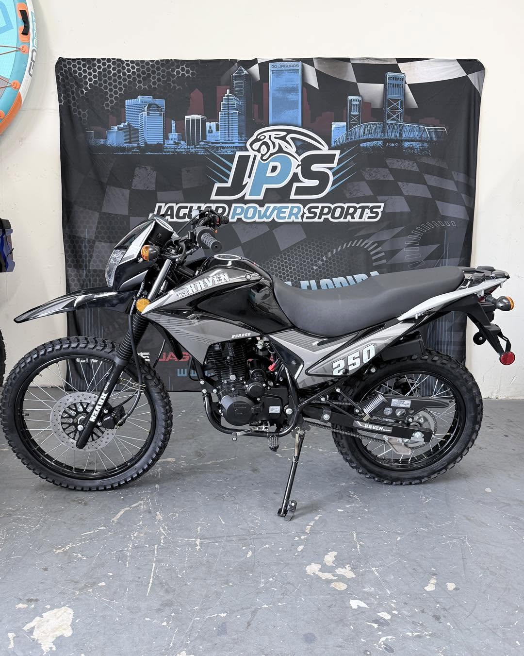 Raven XL 250 229cc Enduro Motorcycle - On and Off Road Dirt Bike - Side View