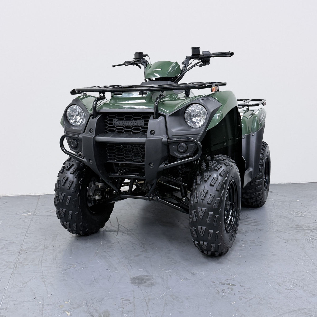 2025 Kawasaki Brute Force 300 – Pre-Owned ATV - green - Front view