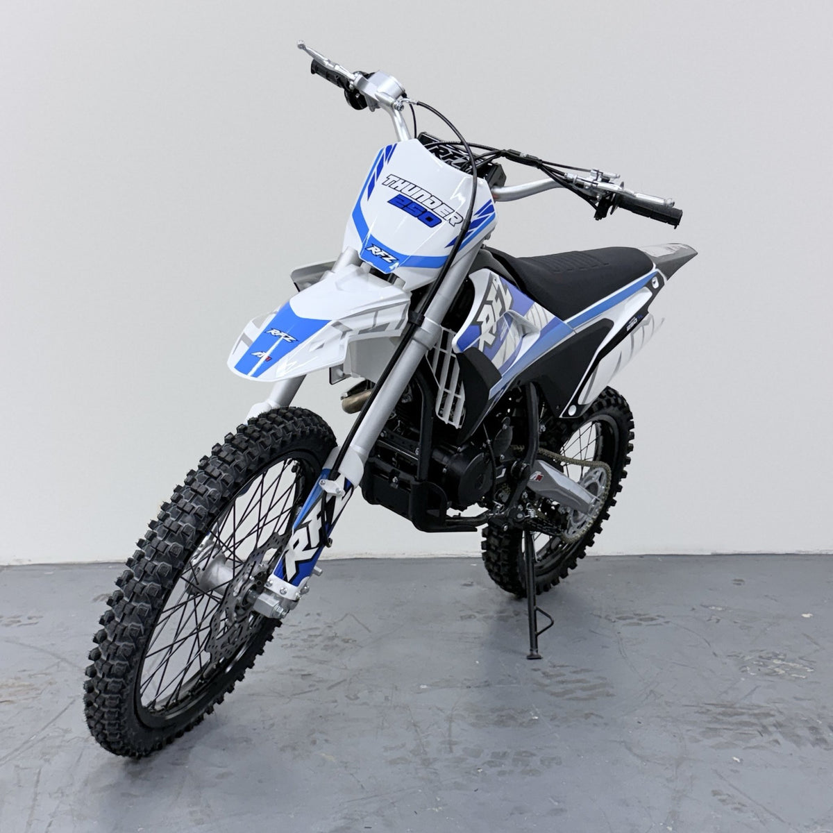 Apollo Thunder 250 250cc Dirt Bike – Manual | 5 speed Off Road Motorcycle - blue - front view