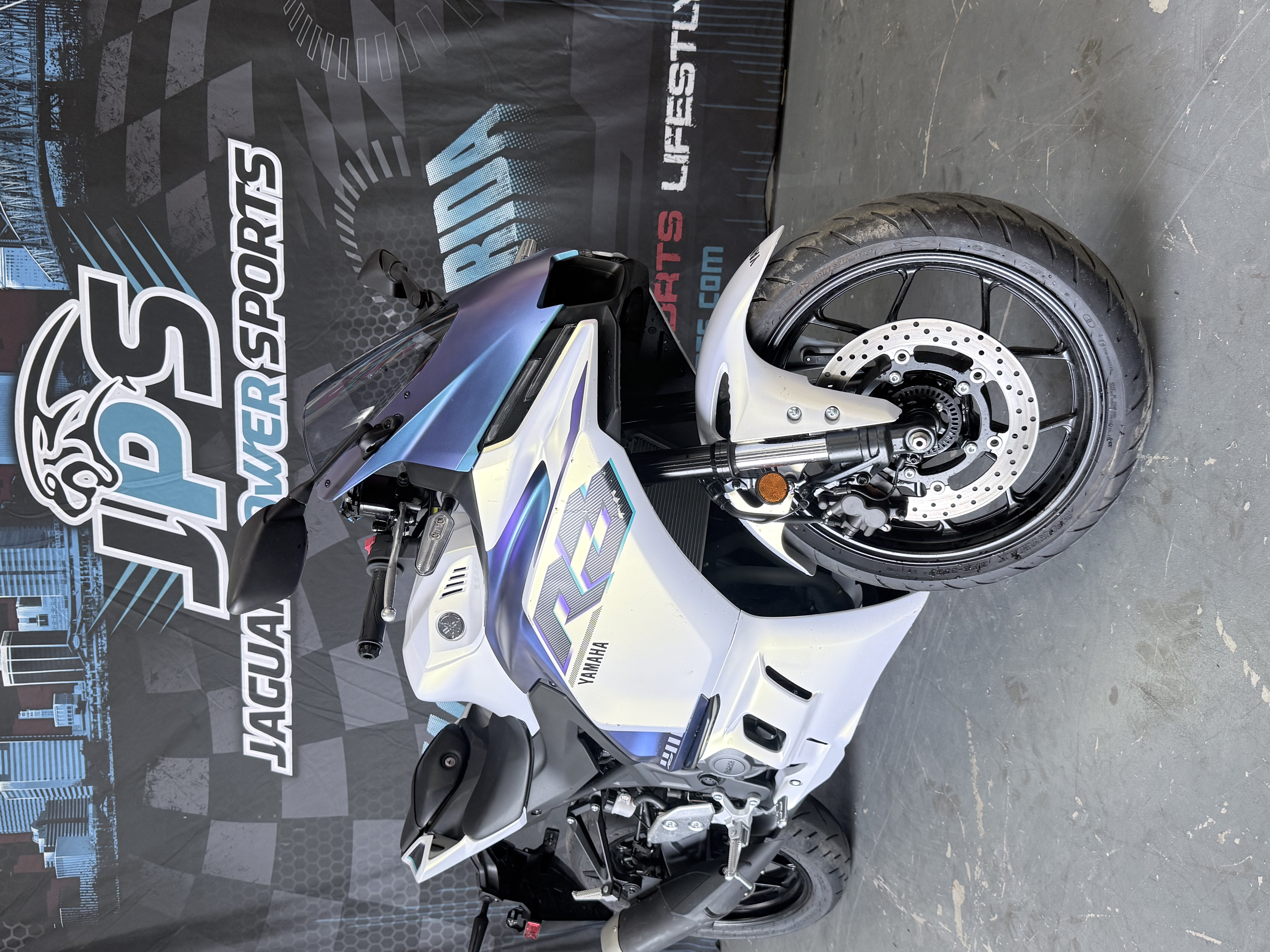 2025 YAMAHA YZF-R3